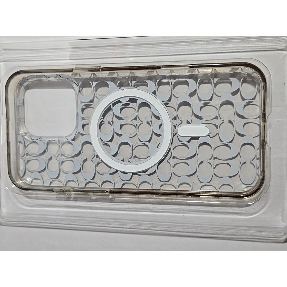 Coach iPhone Signature ProtectiveCase with MagSafe! iPhone16 retail:$78 - Picture 6 of 10